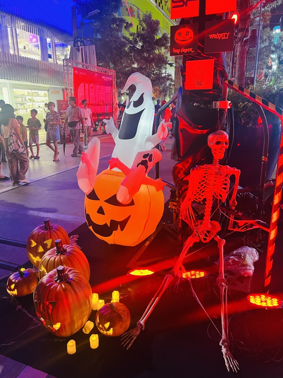 Bangkok siết chặt an ninh trong dịp lễ hội Halloween, Loy Krathong