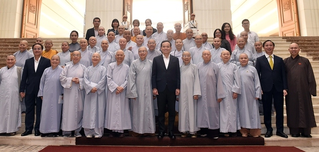 Phó Thủ tướng Trần Lưu Quang tiếp Đoàn đại biểu Ni giới Giáo hội Phật giáo Việt Nam