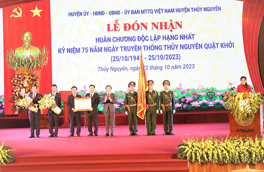 Huyện Thủy Nguyên, Hải Phòng đón nhận Huân chương Độc lập hạng Nhất