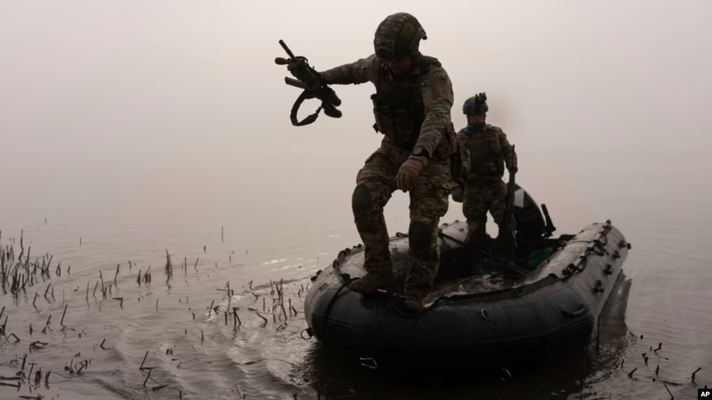 Mối đe dọa đối với phòng tuyến Nga khi Ukraine lập chốt ở tả ngạn sông Dnipro