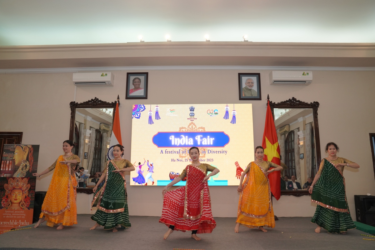 Sôi động “Hội chợ Ấn Độ”: Ngày hội của sự thống nhất trong đa dạng