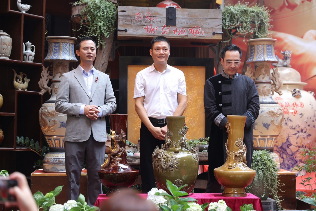 Đạo diễn Hoàng Công Cường ra mắt dự án tâm huyết ''Ngàn năm gốm Việt''