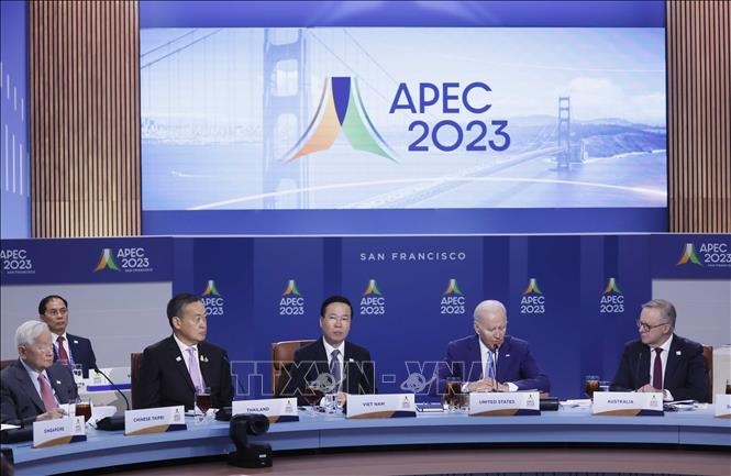 Chủ tịch nước dự đối thoại nhà lãnh đạo các nền kinh tế APEC và khách mời