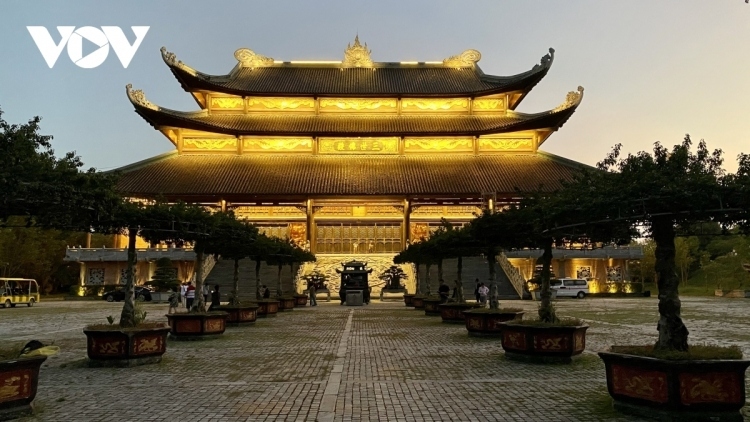 Tổng kiểm tra tiền công đức tại các di tích, đền chùa ở Ninh Bình