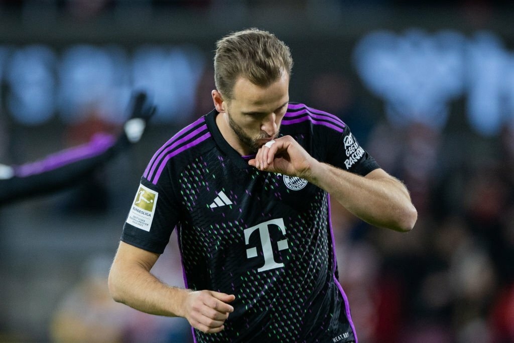 Ghi bàn đưa Bayern Munich lên đầu bảng Bundesliga, Harry Kane phá thêm kỷ lục