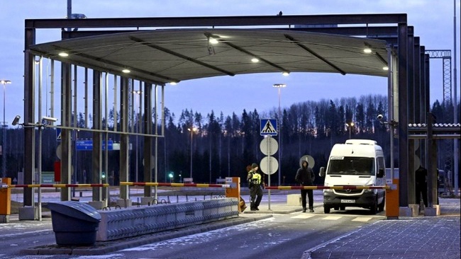Nga quan ngại về quyết định đóng cửa các trạm kiểm soát biên giới của Phần Lan