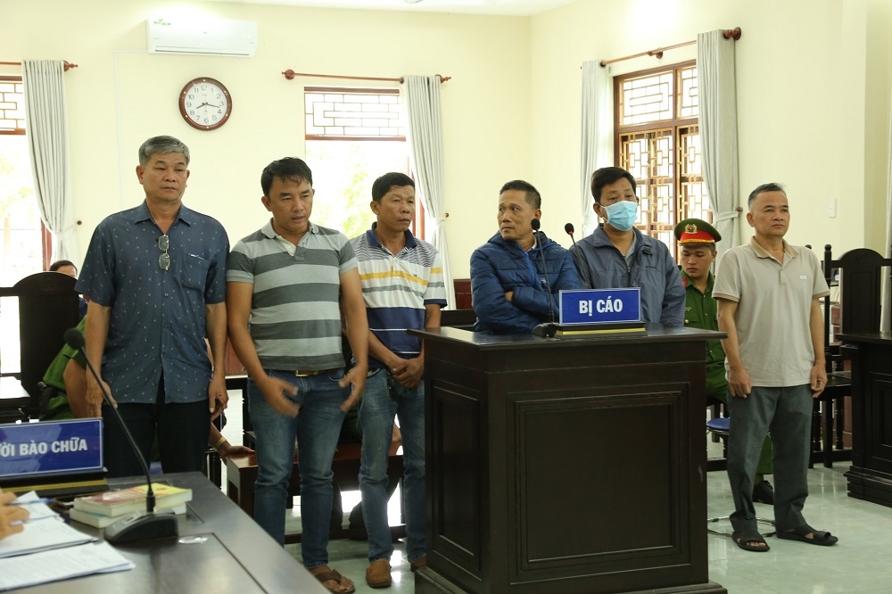 Giám đốc Trung tâm Đăng kiểm xe cơ giới ở Ninh Thuận lĩnh án 54 tháng tù giam