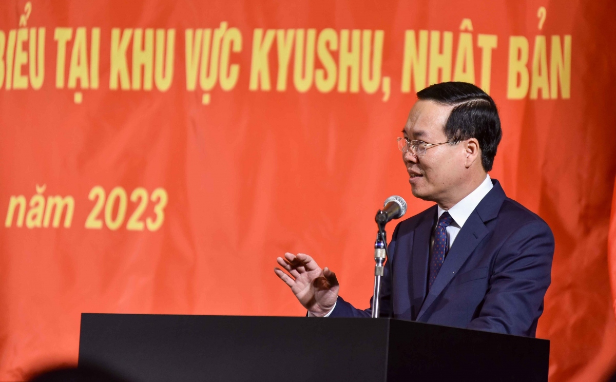 Chủ tịch nước gặp gỡ đại diện các hội, đoàn người Việt Nam tại Kyushu (Nhật Bản)