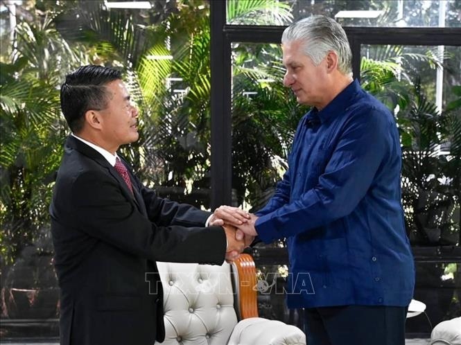 Cuba tặng Huy chương Hữu nghị ghi nhận đóng góp của Đại sứ Việt Nam