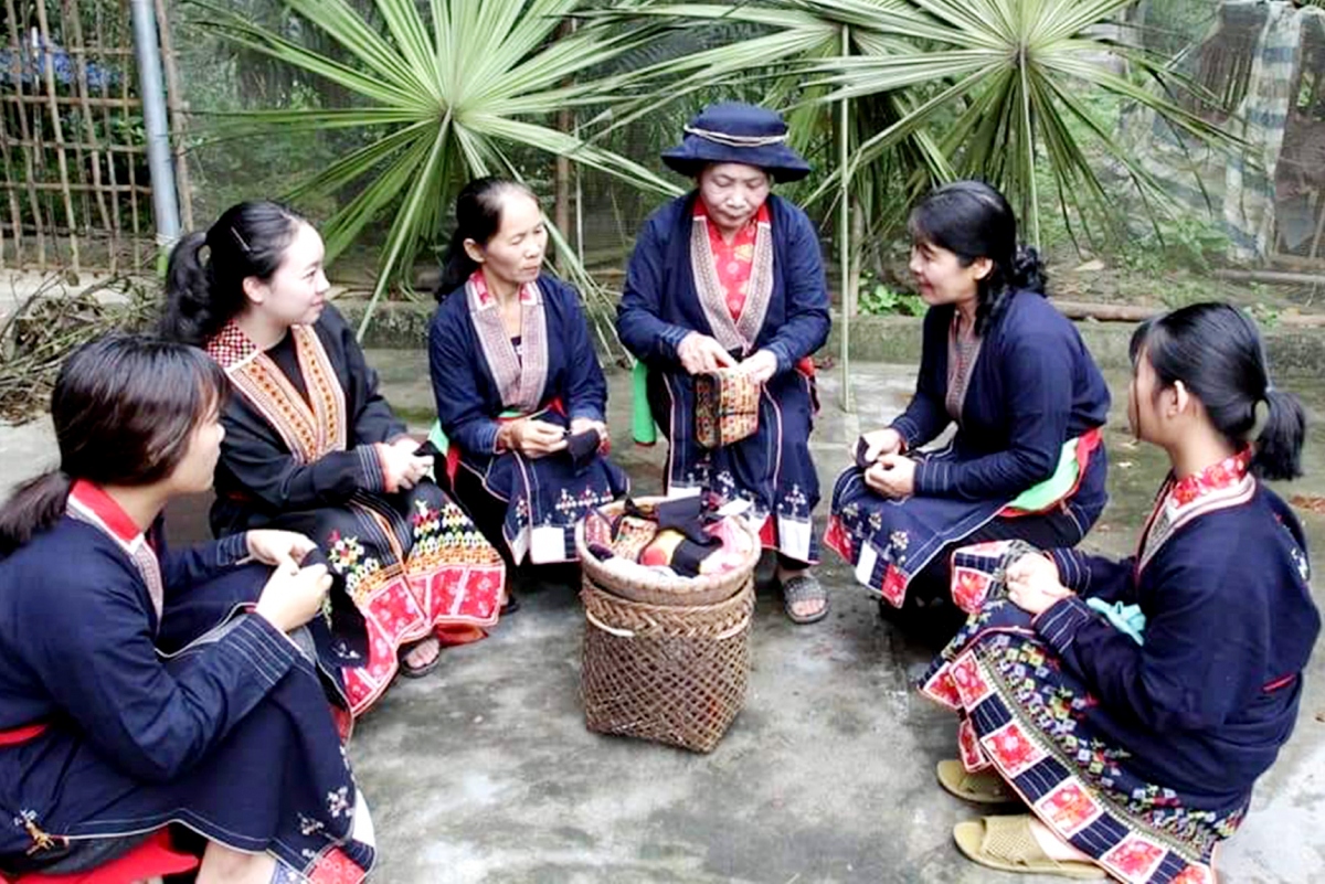 Cộng đồng thôn bản giữ gìn văn hóa người Dao ở Võ Nhai (Thái Nguyên)