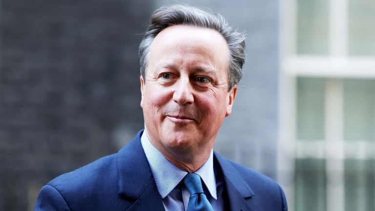 Cựu Thủ tướng Anh David Cameron được bổ nhiệm làm Ngoại trưởng