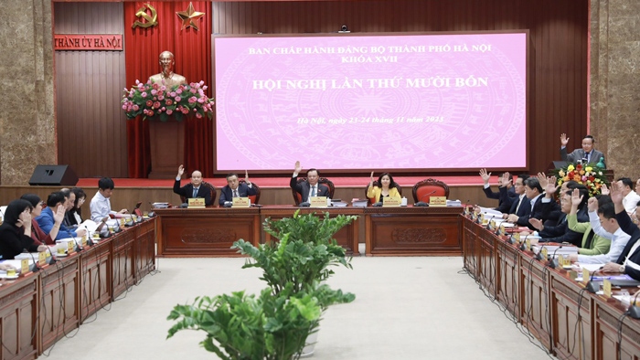 Hội nghị BCH Đảng bộ thành phố Hà Nội họp bàn, cho ý kiến 8 nội dung quan trọng