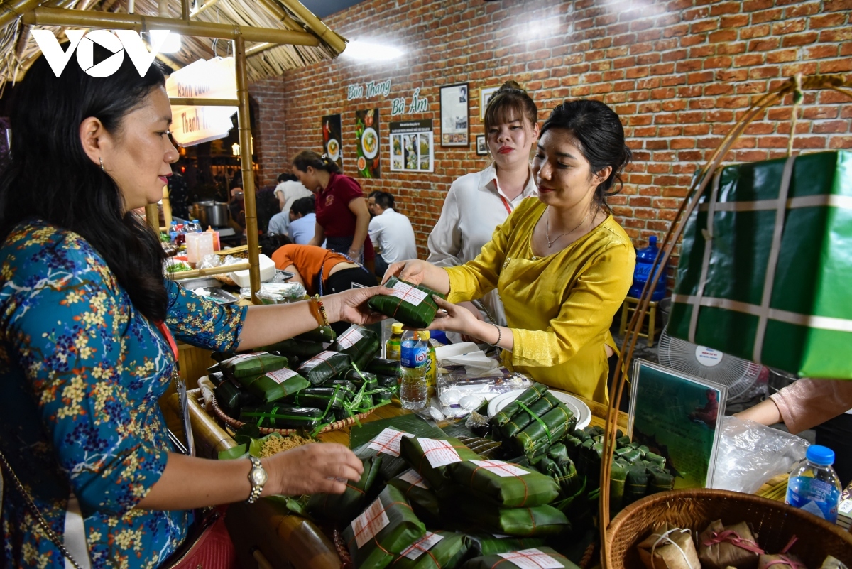 Giao lưu văn hóa ẩm thực Hà Nội với bạn bè quốc tế