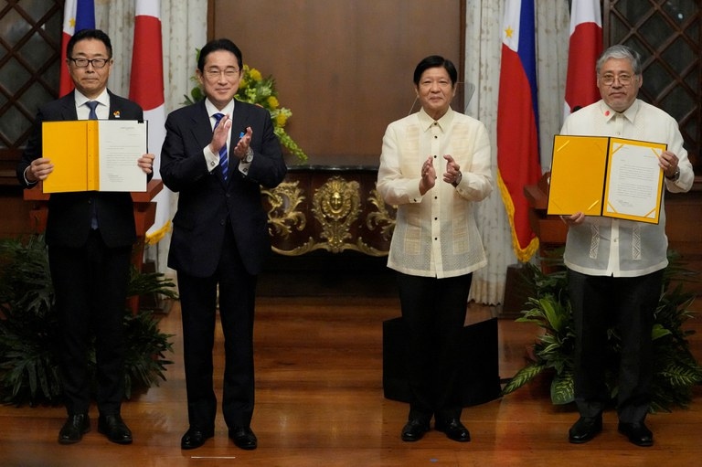 Nhật Bản hợp tác với Mỹ và Philippines để đảm bảo tự do ở Biển Đông