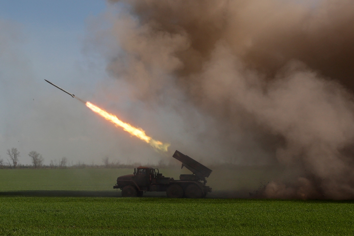 Nga bắn nổ kho đạn dược của Ukraine, Kiev nã tên lửa vào sở chỉ huy Nga