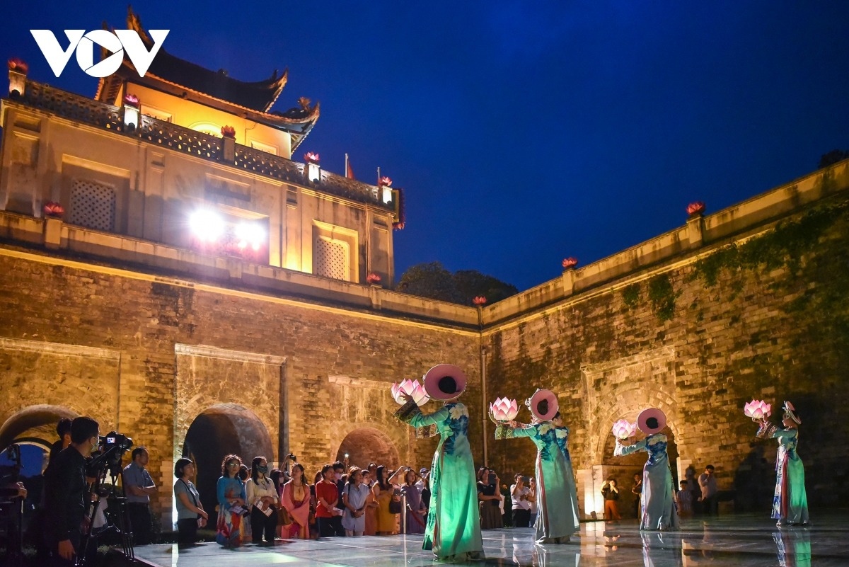 Hà Nội ra mắt 15 sản phẩm du lịch đặc sắc về đêm
