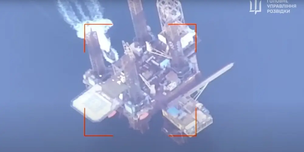 Ukraine sử dụng radar thu được từ giàn khoan dầu để theo dõi tàu chiến Nga