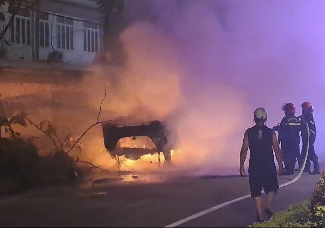 Vụ ô tô bốc cháy ở Quảng Bình: Kiểm tra nồng độ cồn và ma túy người trên xe