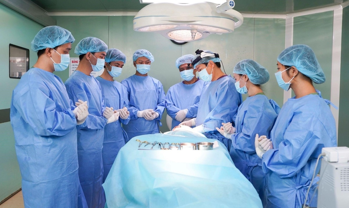 Phẫu thuật thẩm mỹ “bắt trend”: Thể hiện đẳng cấp hay rước họa vào thân?