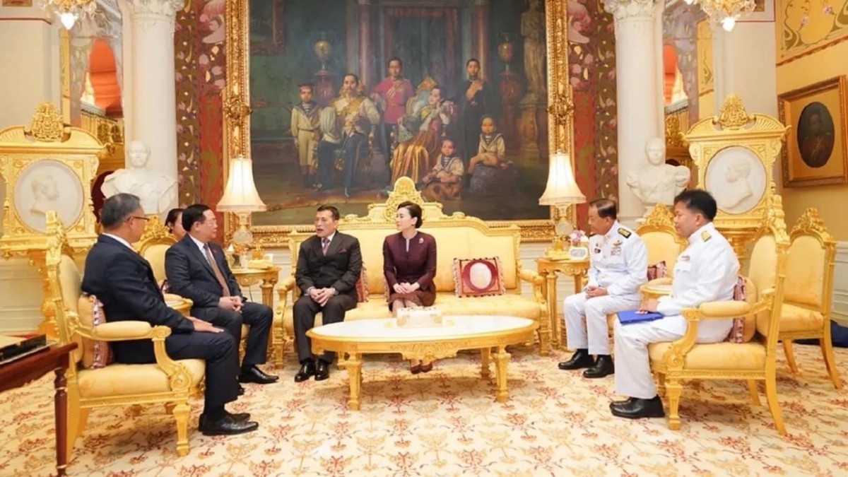 Chủ tịch Quốc hội Vương Đình Huệ hội kiến nhà vua Thái Lan