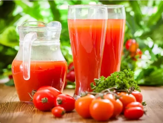 5 lý do tại sao nên uống nước ép cà chua khi bụng đói