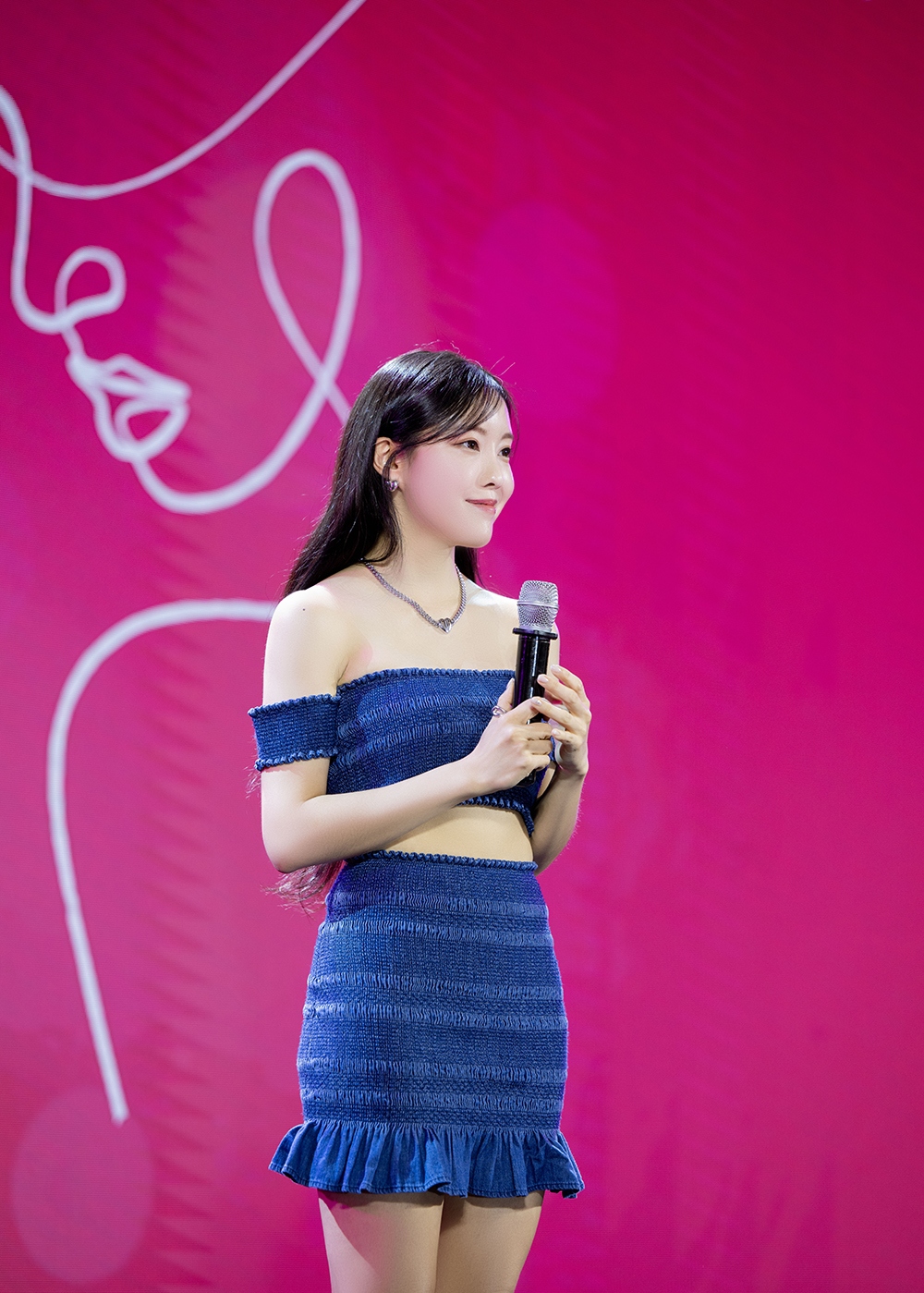 Hyomin (T-ara) tham dự sự kiện ở Hà Nội, gửi nhắn nhủ tới fan bằng tiếng Việt