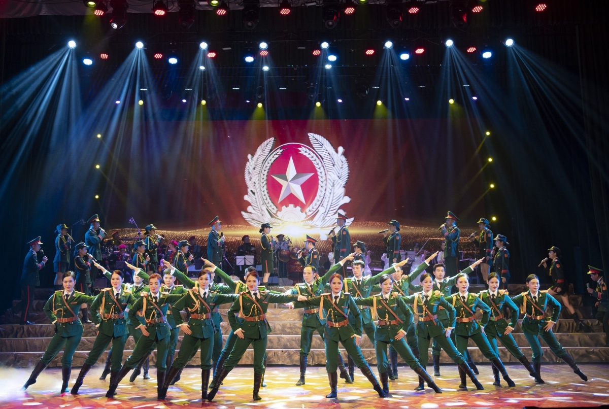 Nhà hát Ca múa nhạc Quân đội khẳng định nòng cốt trên mặt trận tư tưởng, văn hoá