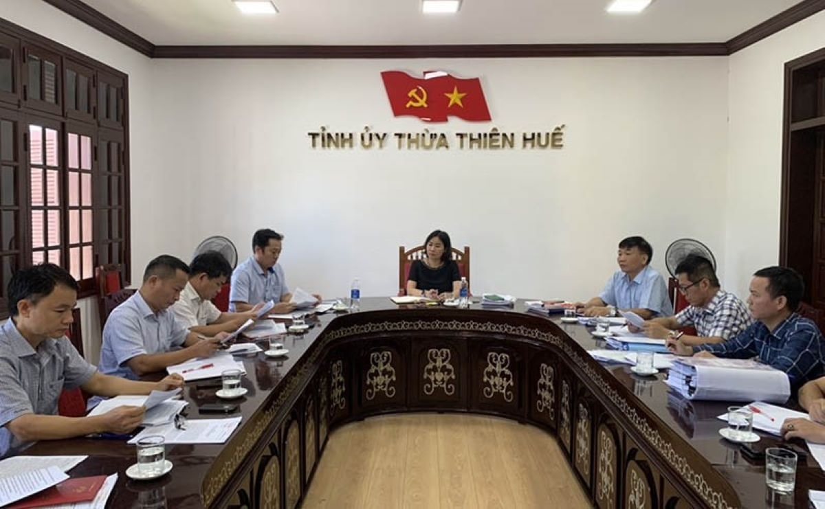 Đảng uỷ Sở Y tế Thừa Thiên Huế và nguyên Kế toán Trưởng bị kỷ luật
