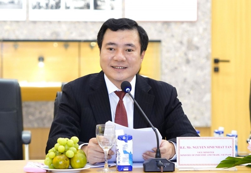 Thứ trưởng Nguyễn Sinh Nhật Tân là người phát ngôn của Bộ Công thương