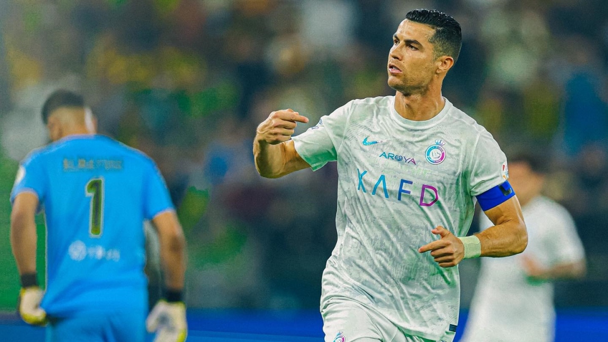 Cristiano Ronaldo ghi cú đúp, Al Nassr thắng đậm Al Ittihad