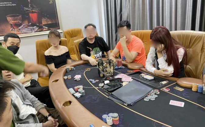 Triệt phá ổ đánh bạc bằng hình thức Poker, giao dịch hơn 20 tỷ đồng tại Hà Nội