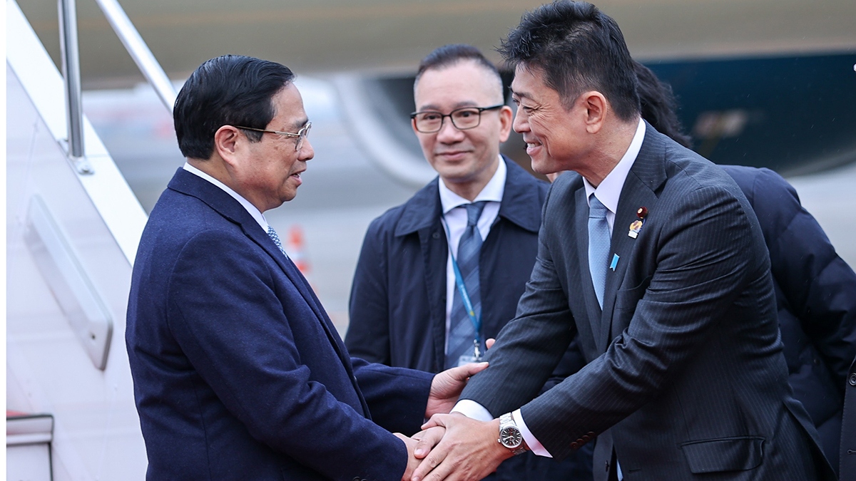 Thủ tướng đến Tokyo, dự Hội nghị kỷ niệm 50 năm quan hệ ASEAN - Nhật Bản