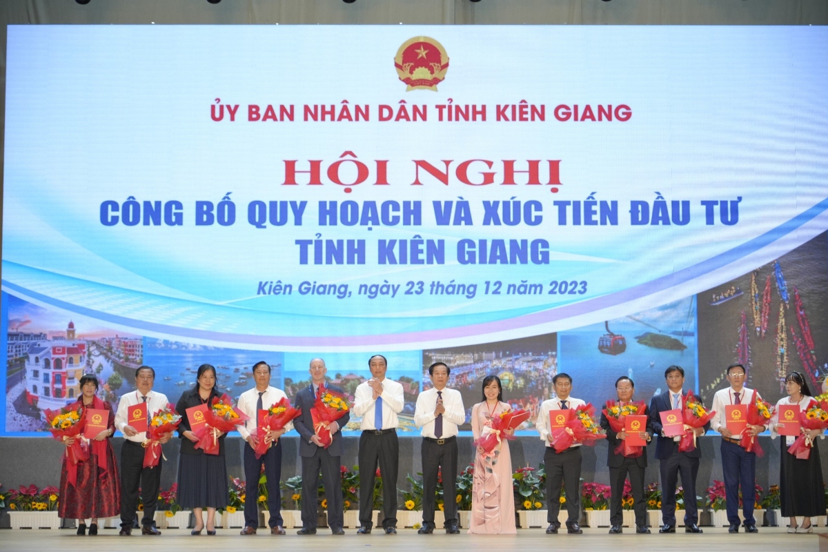 Phó Thủ tướng Trần Lưu Quang dự công bố quy hoạch tỉnh Kiên Giang