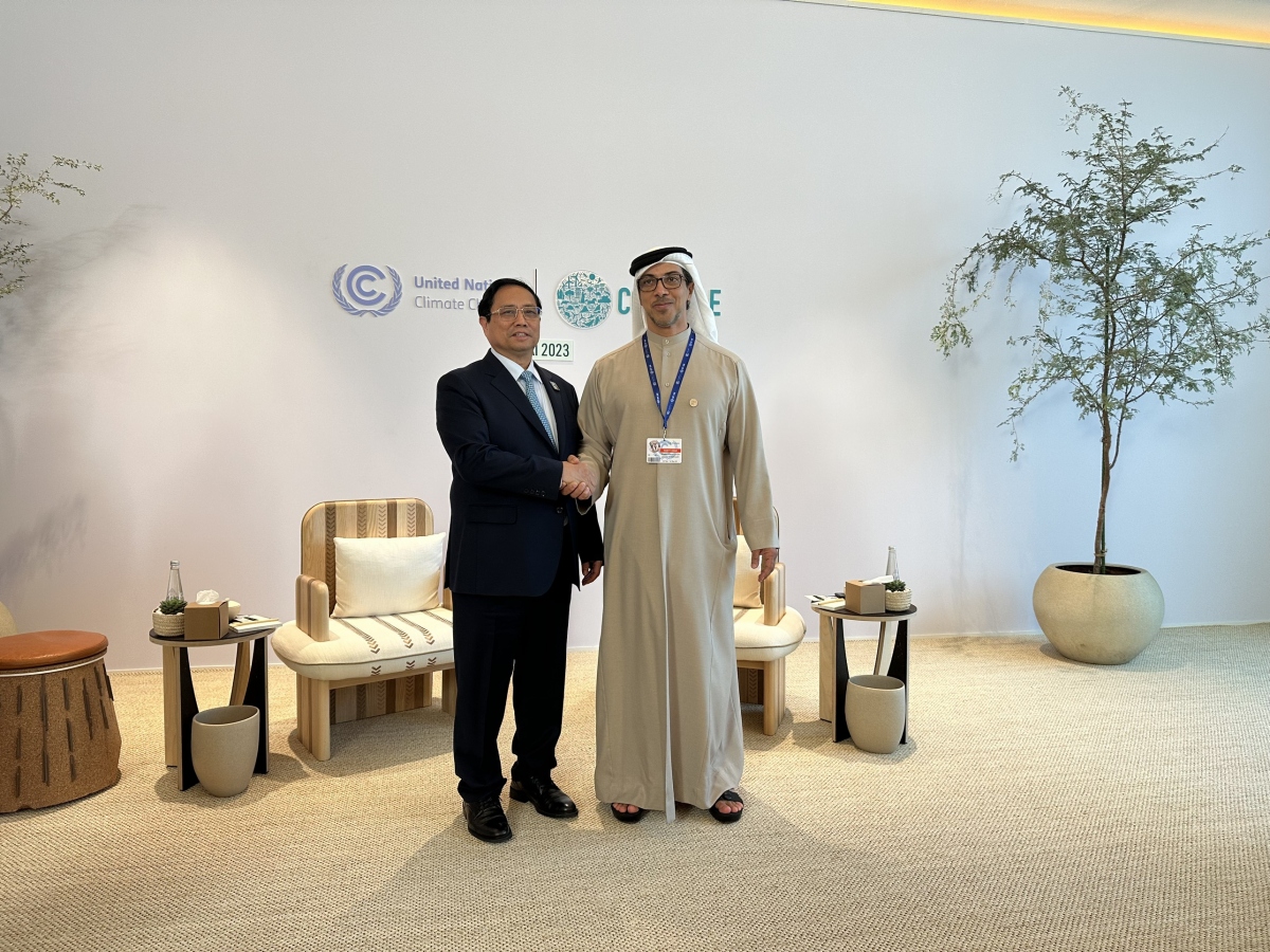 Thủ tướng Phạm Minh Chính gặp Phó Tổng thống UAE