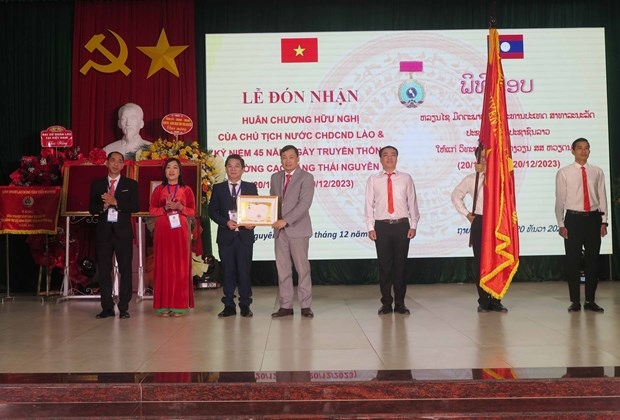 Vietnamese college contributes to personnel training in Laos, Cambodia