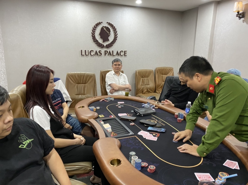 Ông trùm tổ chức đánh bạc tại Câu lạc bộ Poker Lucas Palace có 4 tiền án