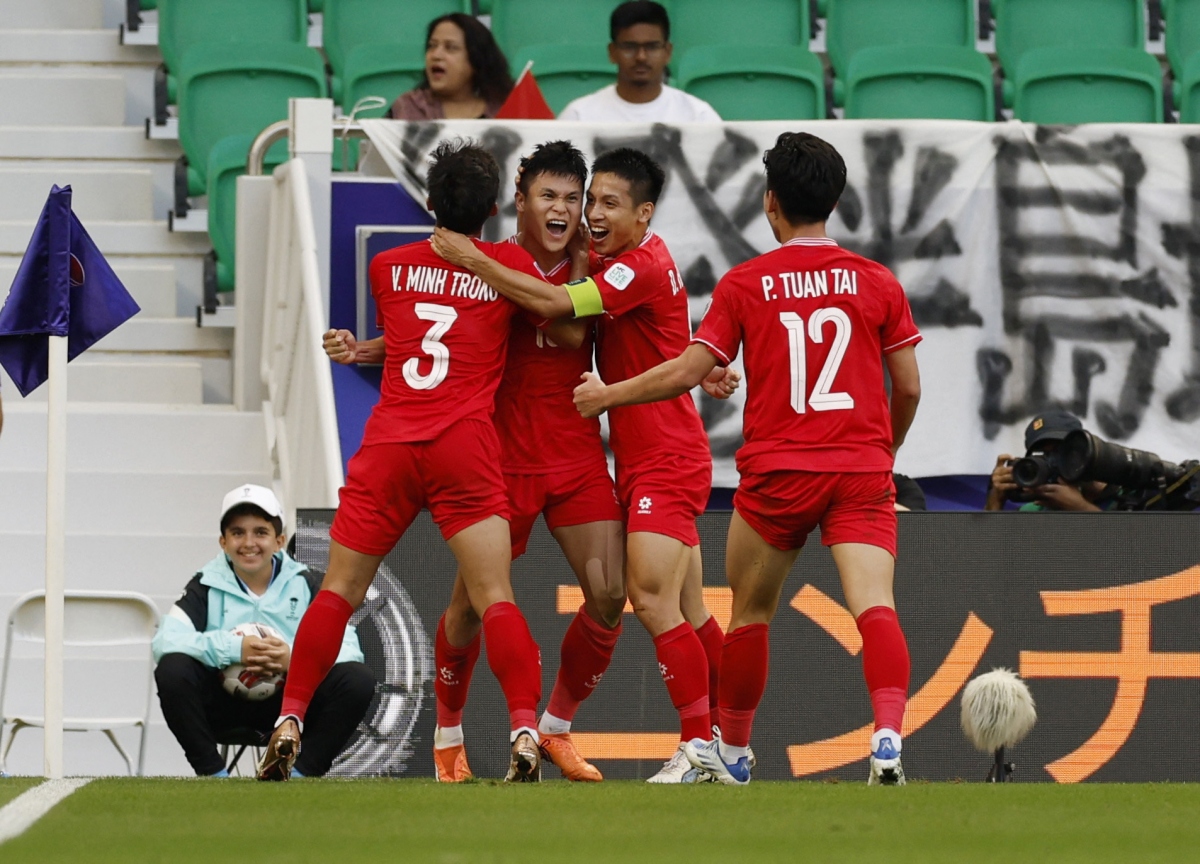 ĐT Việt Nam thua 2-4 trước ĐT Nhật Bản sau màn rượt đuổi tỷ số ngoạn mục