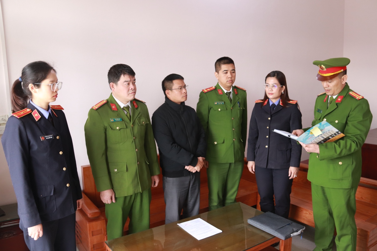 Ban hành nhiều quyết định trái pháp luật, cựu Chủ tịch huyện Bắc Yên bị khởi tố