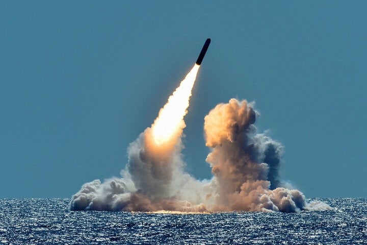 Nga kiểm tra thông tin Mỹ định triển khai vũ khí hạt nhân ở Anh