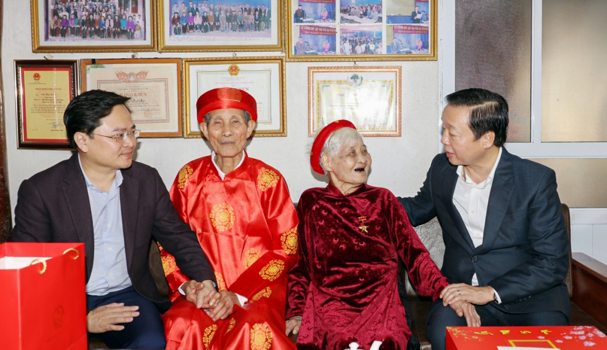 Phó Thủ tướng Chính phủ Trần Hồng Hà thăm, tặng quà Tết tại Bắc Ninh