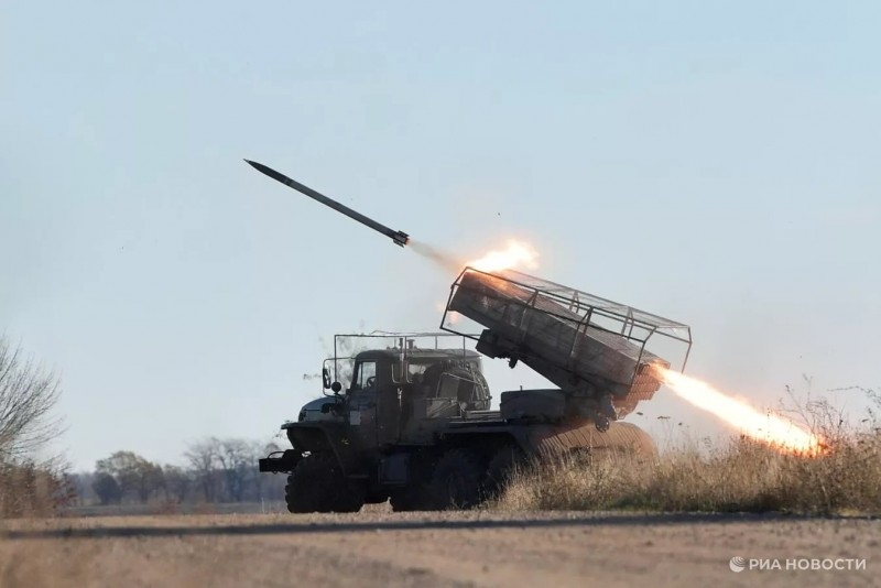 Nga tập kích hàng loạt căn cứ quân sự và cơ sở sản xuất vũ khí của Ukraine
