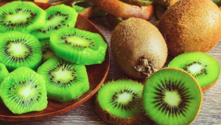 Mang đến rất nhiều lợi ích sức khỏe, nhưng kiwi cũng tiềm ẩn các rủi ro này
