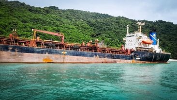 Chưa lai dắt được tàu nước ngoài mắc cạn ra khỏi khu bảo tồn biển Cù Lao Chàm