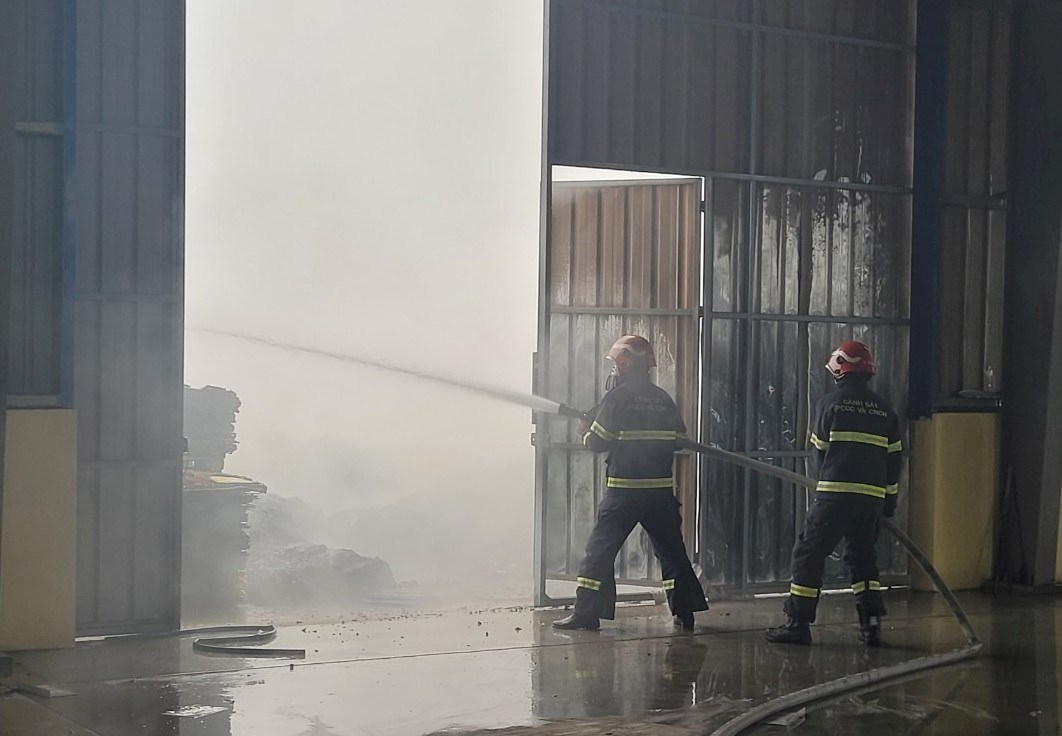 Hải Phòng kịp thời dập tắt đám cháy trong KCN Nam Cầu Kiền