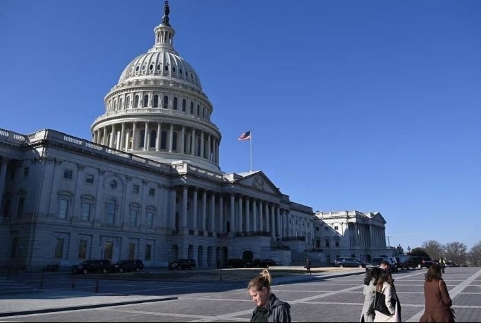 Hạ viện Mỹ thông qua dư luật ngân sách ngăn chính phủ đóng cửa