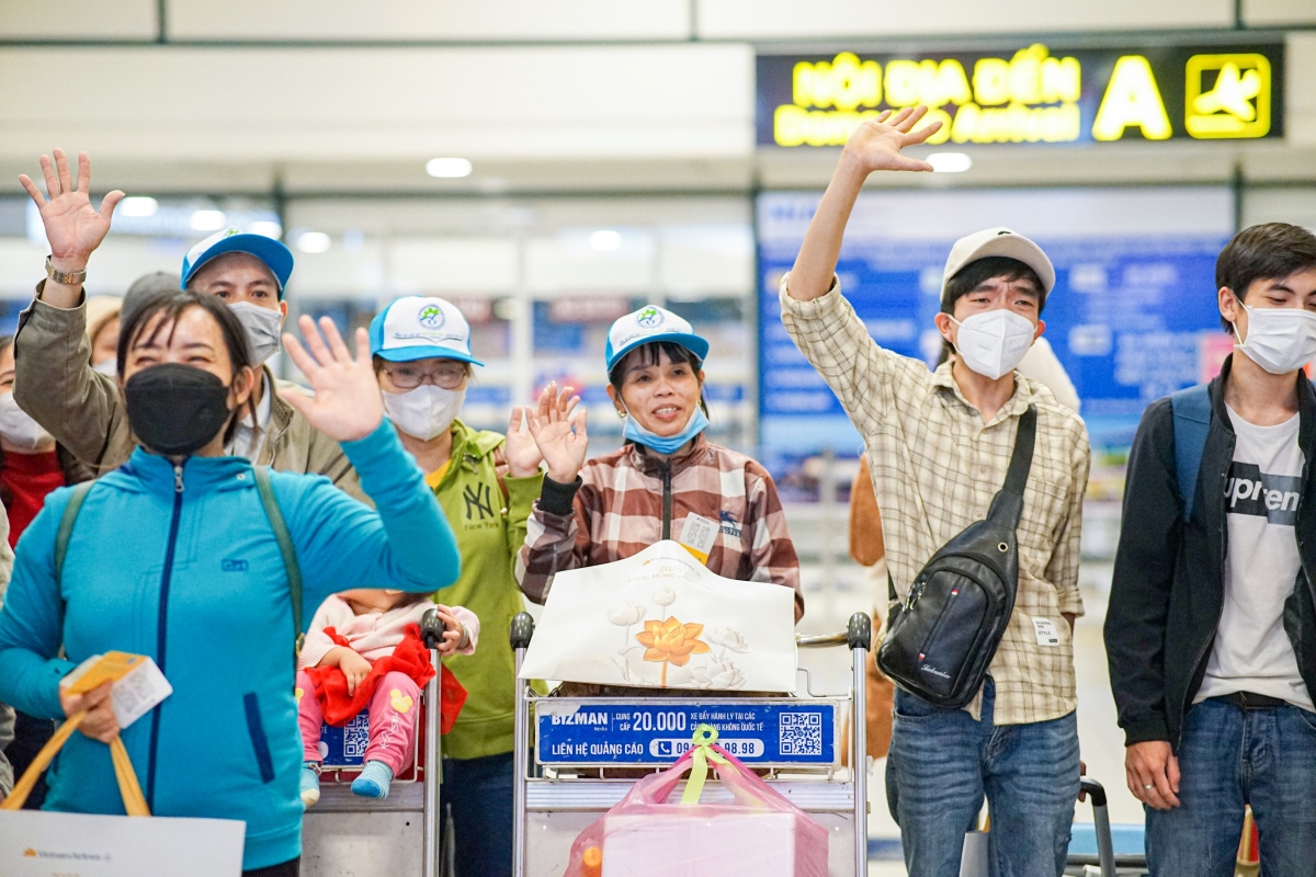 Vietnam Airlines tổ chức chuyến bay chở người lao động miễn phí về quê ăn Tết