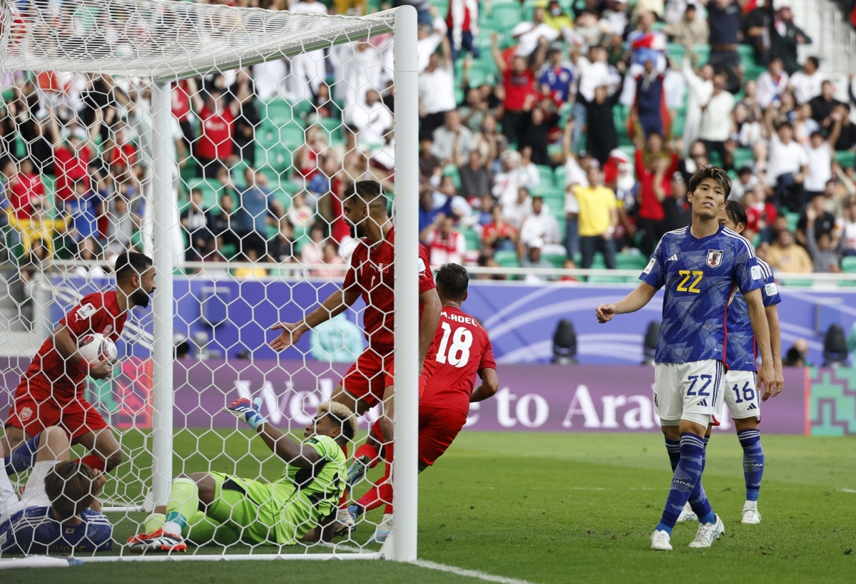 Kết quả Asian Cup 2023: Thủ môn "tấu hài" trước Bahrain, Nhật Bản vẫn vào tứ kết