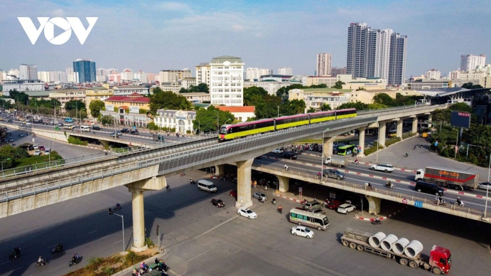Chạy thử đoạn trên cao tuyến đường sắt đô thị Nhổn - ga Hà Nội cuối tháng 4 tới