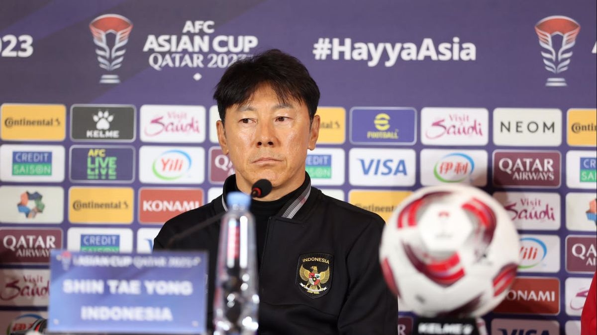 HLV Shin Tae Yong đặt mục tiêu thắng ĐT Việt Nam sau khi Indonesia rời Asian Cup