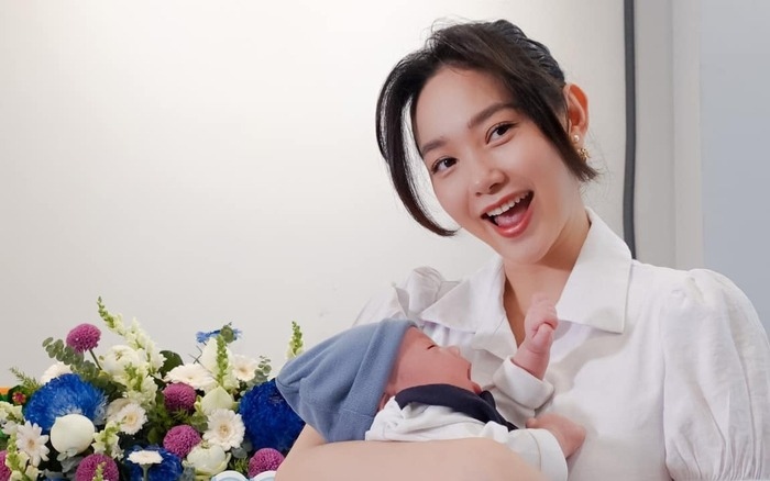 Chuyện showbiz: Minh Hằng tiết lộ lý do sinh con rồi mới đăng ký kết hôn